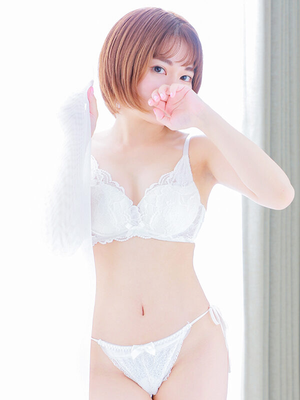 桐谷まひる